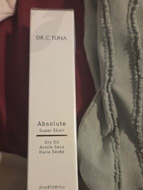 Farmasi Absolute Super Elixir Dry Oil – White and Black